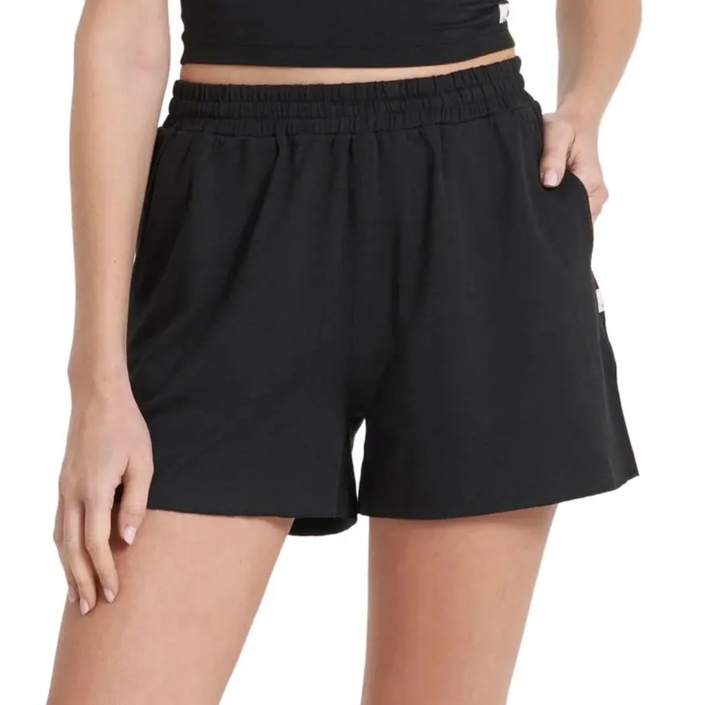 Vuori boyfriend shorts